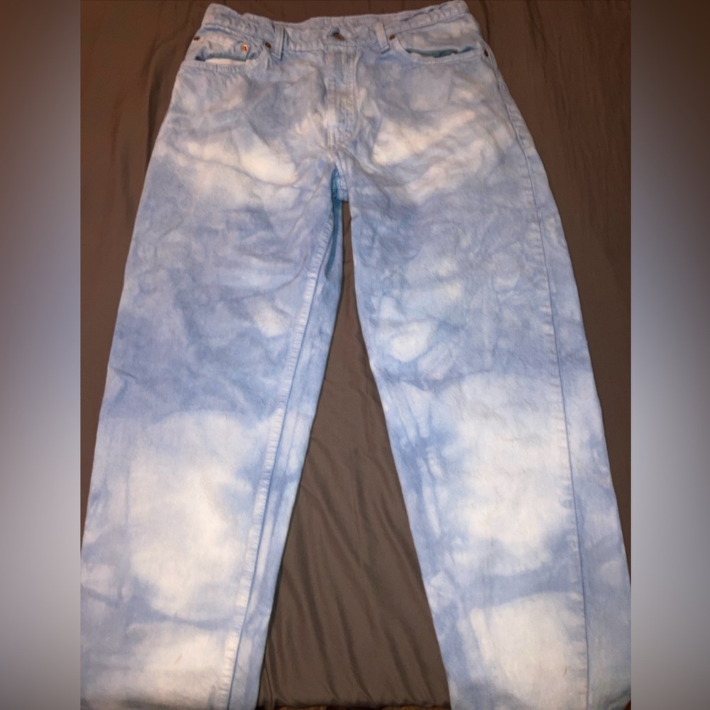Levi's Vintage 550s (1995) Blue Relaxed Jeans with Unique Tie-Dye Pattern 36x32